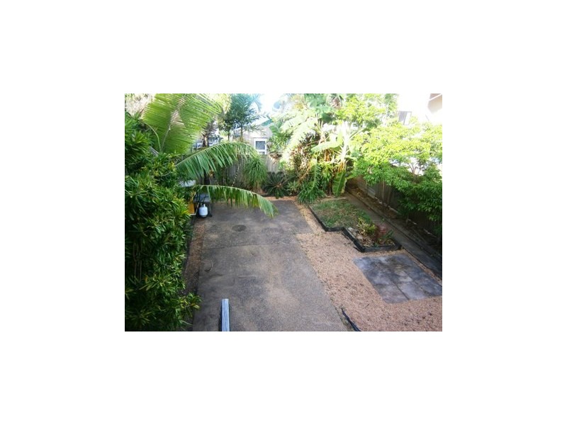 1A Pleasant Drive, Cannonvale QLD 4802