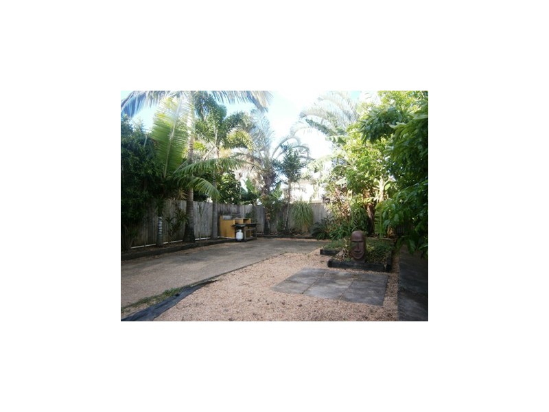 1A Pleasant Drive, Cannonvale QLD 4802