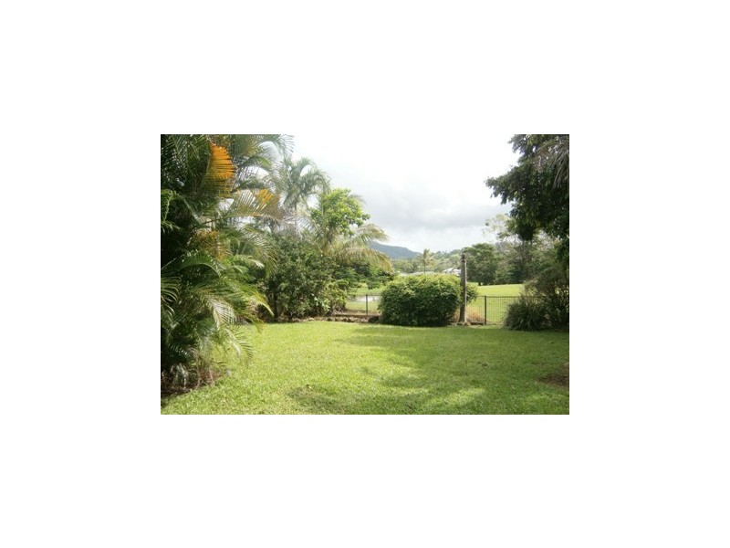 46 Valley Drive, Cannonvale QLD 4802