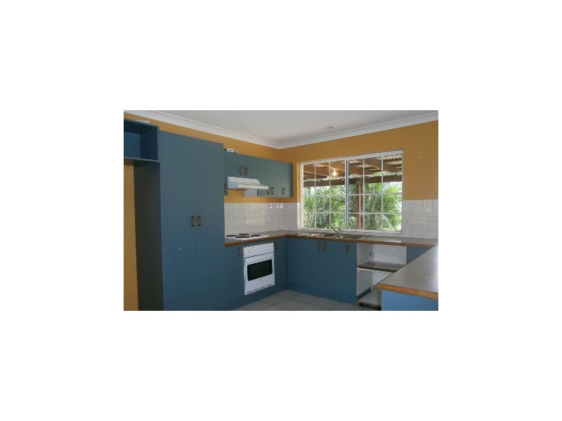 46 Valley Drive, Cannonvale QLD 4802