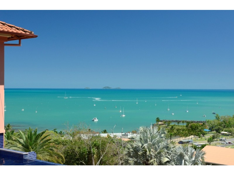 7/18 Golden Orchid Dr, Airlie Beach QLD 4802