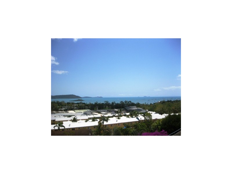 133/4 Eshelby Drive, Cannonvale QLD 4802