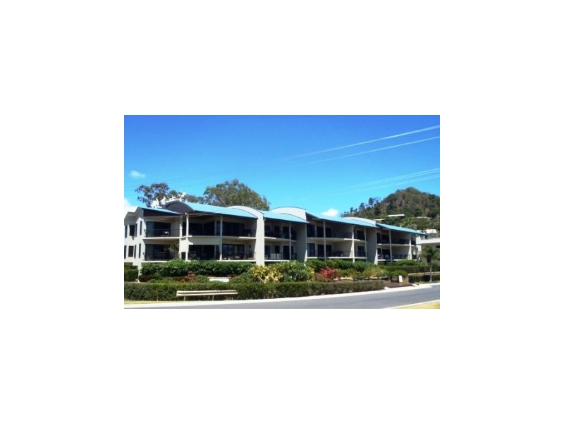 10/36 Coral Esplanade, Cannonvale QLD 4802