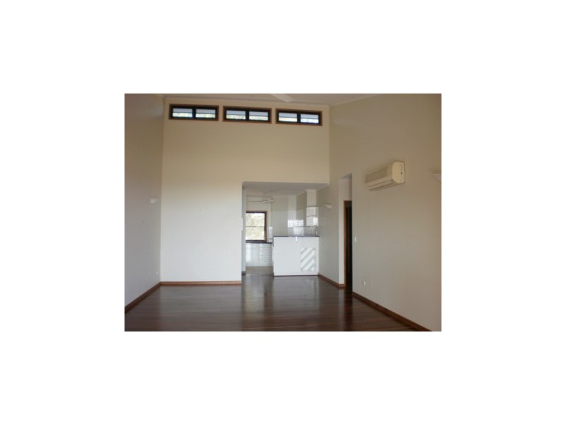 10/36 Coral Esplanade, Cannonvale QLD 4802
