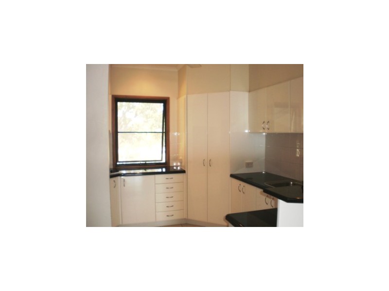 10/36 Coral Esplanade, Cannonvale QLD 4802