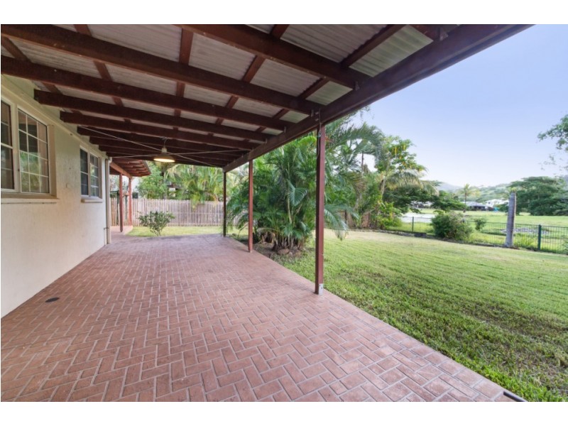 46 Valley Drive, Cannonvale QLD 4802