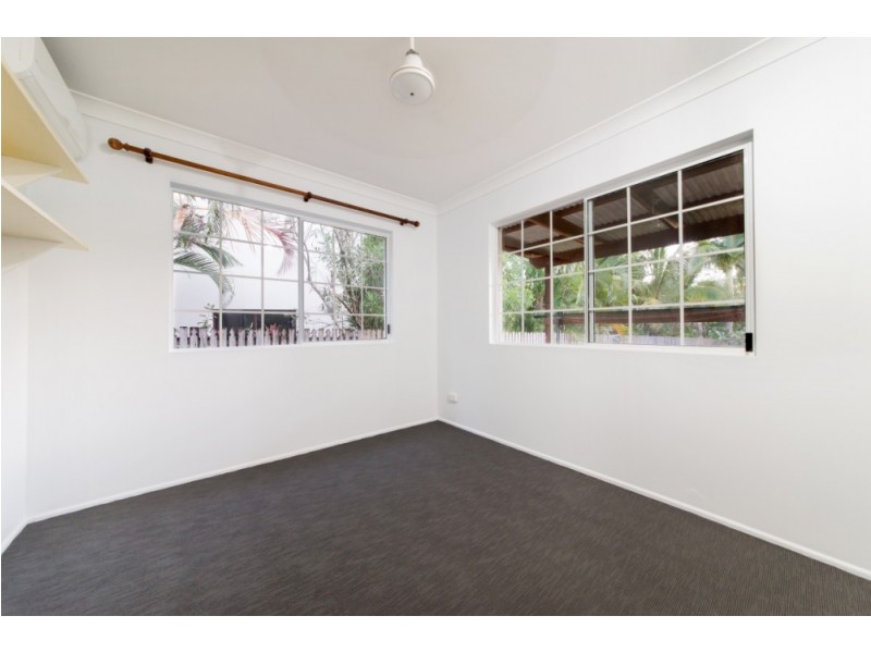 46 Valley Drive, Cannonvale QLD 4802