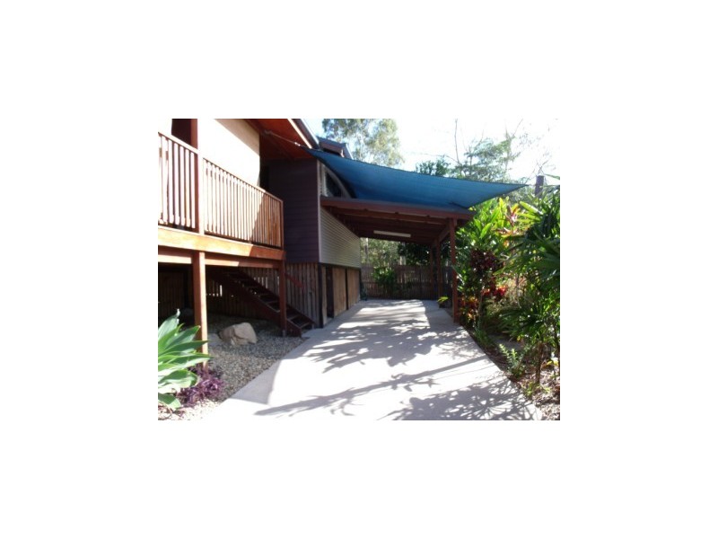 2/11 Deloraine Close, Cannonvale QLD 4802