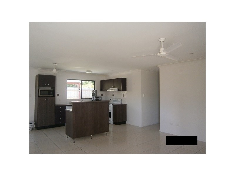 7 Links Drive, Cannonvale QLD 4802