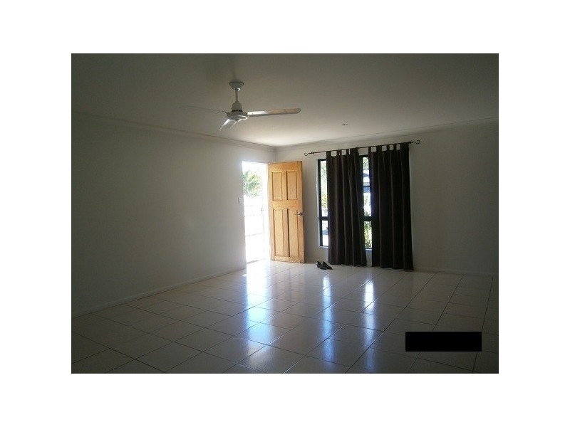 7 Links Drive, Cannonvale QLD 4802