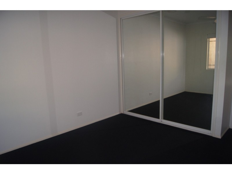 2/6 Duell Road, Cannonvale QLD 4802