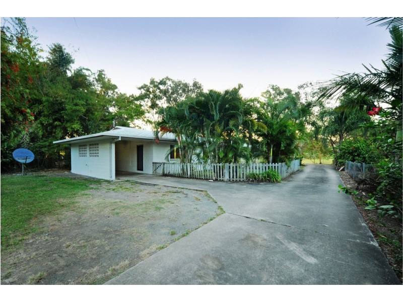 2/93 Shute Harbour Road, Cannonvale QLD 4802