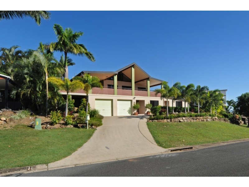 3 Whitehaven Crescent, Cannonvale QLD 4802