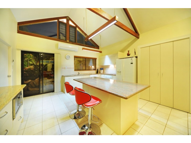 3 Whitehaven Crescent, Cannonvale QLD 4802