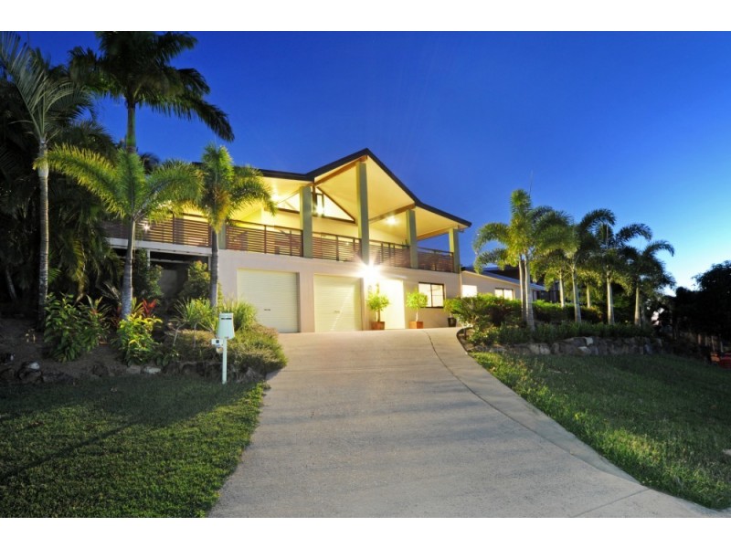 3 Whitehaven Crescent, Cannonvale QLD 4802