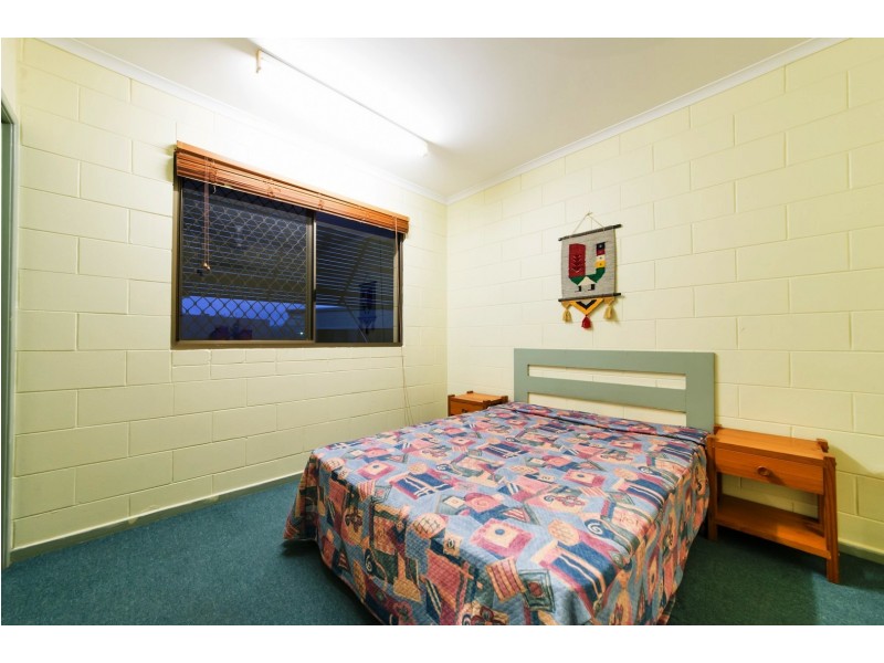 12/48 Coral Esplanade, Cannonvale QLD 4802