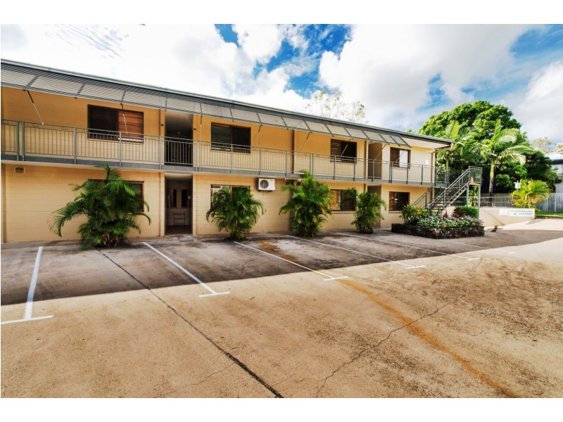 12/48 Coral Esplanade, Cannonvale QLD 4802