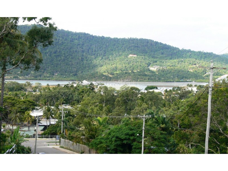 12 Begley St, Airlie Beach QLD 4802
