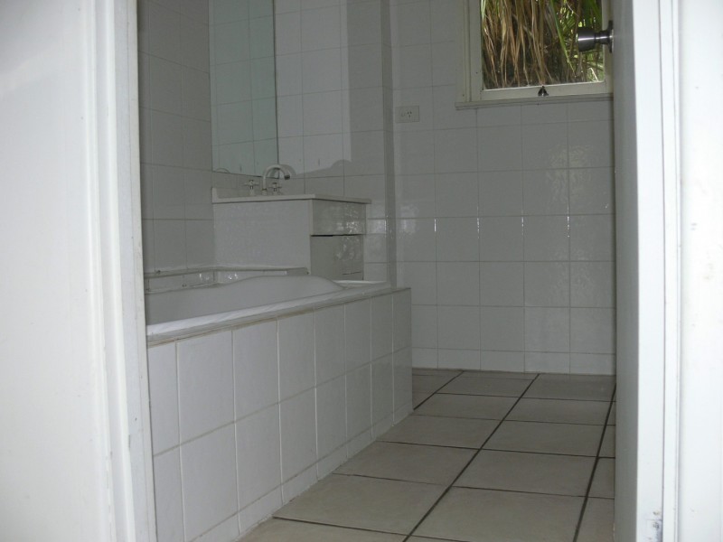 12 Begley St, Airlie Beach QLD 4802