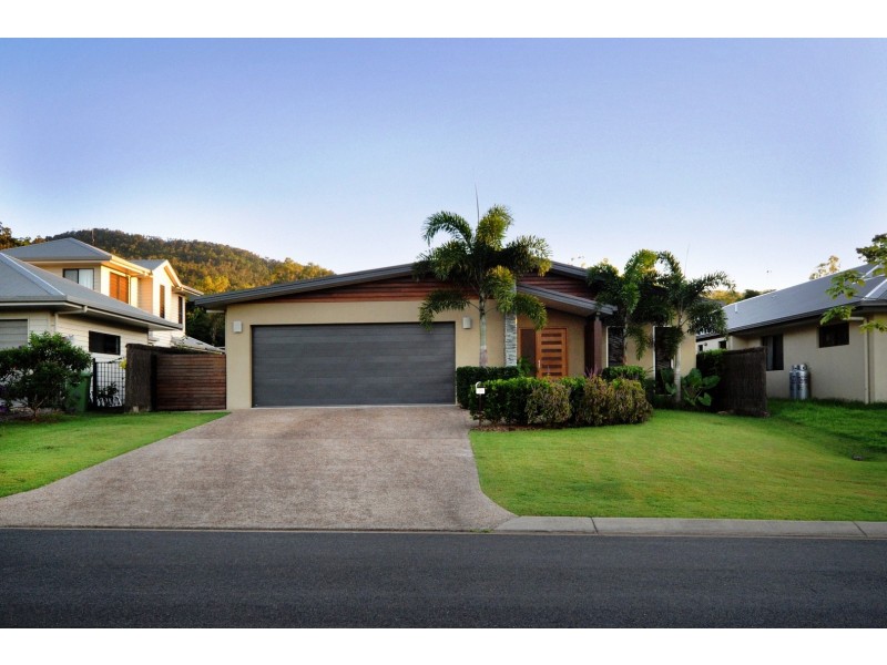 90 Abell Road, Cannonvale QLD 4802