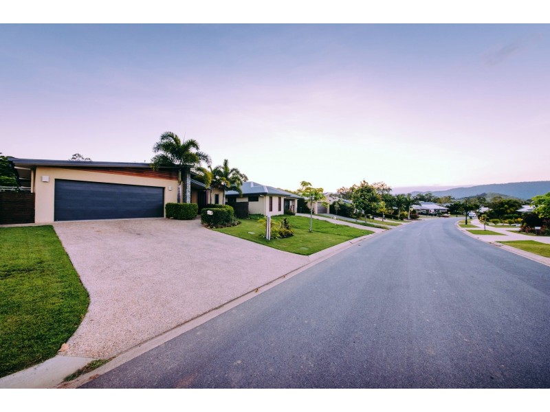 90 Abell Road, Cannonvale QLD 4802