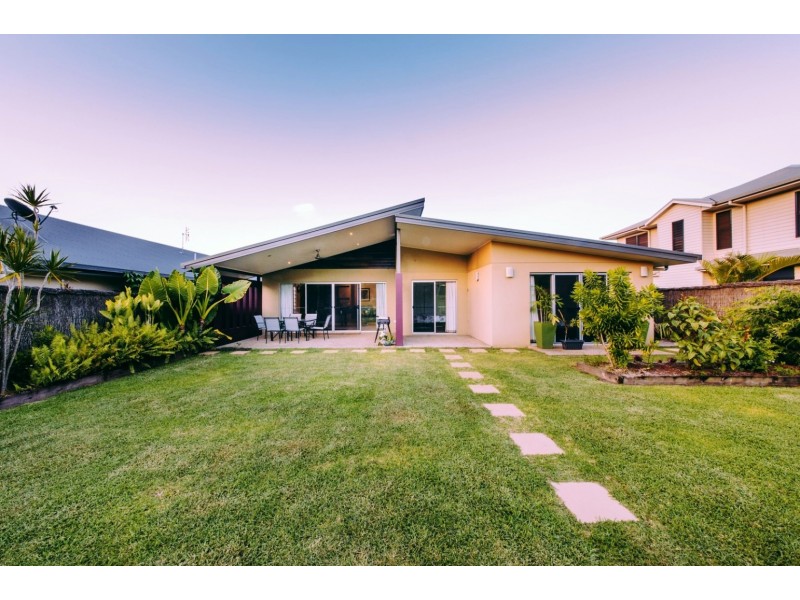 90 Abell Road, Cannonvale QLD 4802