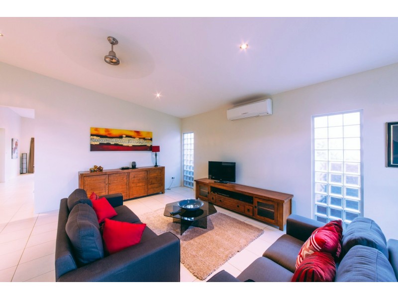 90 Abell Road, Cannonvale QLD 4802