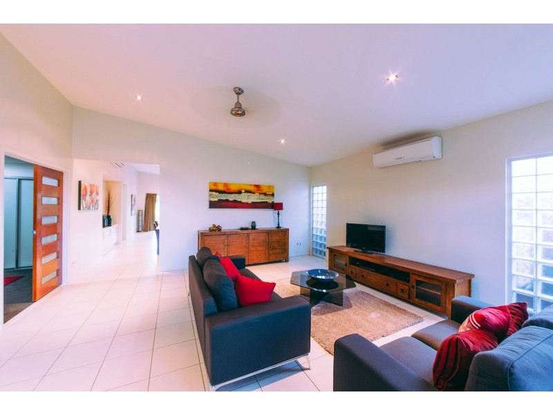 90 Abell Road, Cannonvale QLD 4802