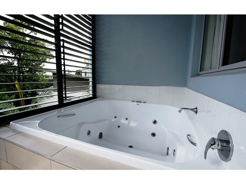 27/3 Deloraine Close, Cannonvale QLD 4802