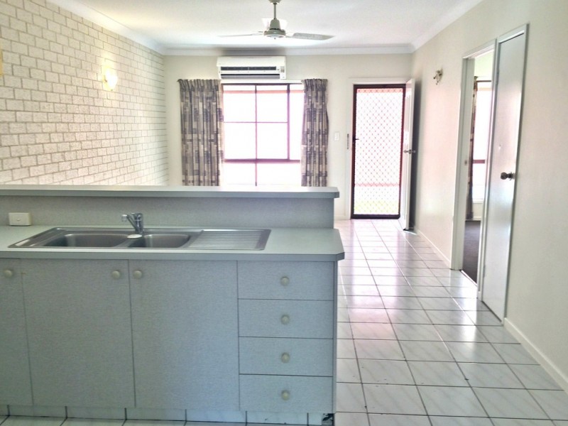 3/12 Pandanus Drive, Cannonvale QLD 4802