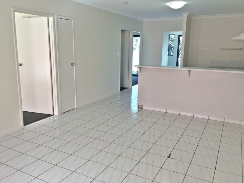 3/12 Pandanus Drive, Cannonvale QLD 4802
