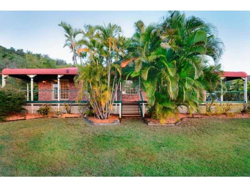 1a Jones Road, Cannonvale QLD 4802