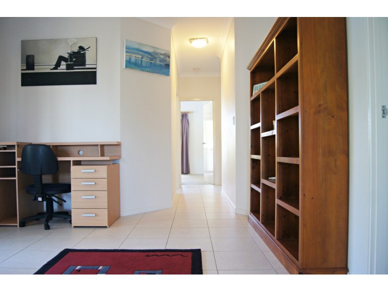 8 Wills Court, Cannonvale QLD 4802