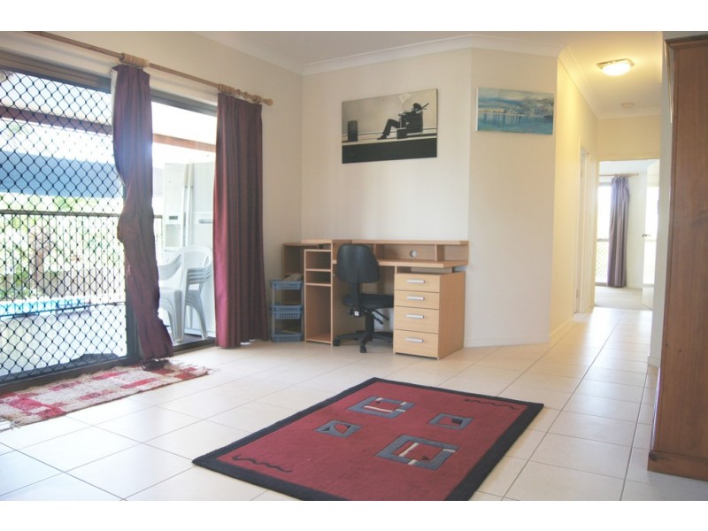 8 Wills Court, Cannonvale QLD 4802