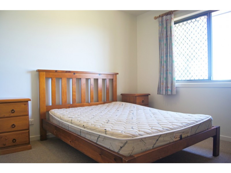 8 Wills Court, Cannonvale QLD 4802
