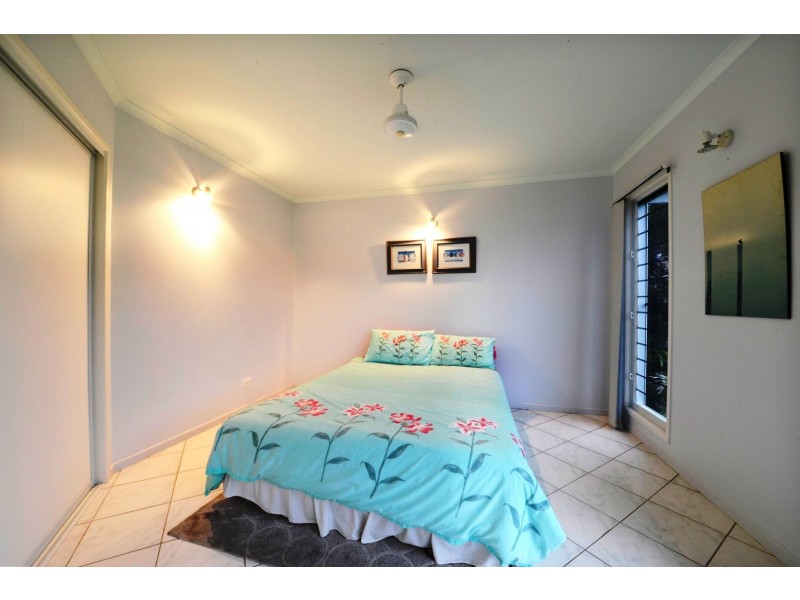 7 Blackcurrant Dr, Hideaway Bay QLD 4800