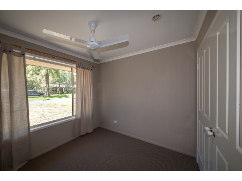 24 Erromango Drive, Jubilee Pocket QLD 4802