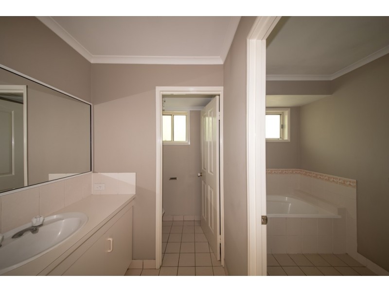 24 Erromango Drive, Jubilee Pocket QLD 4802