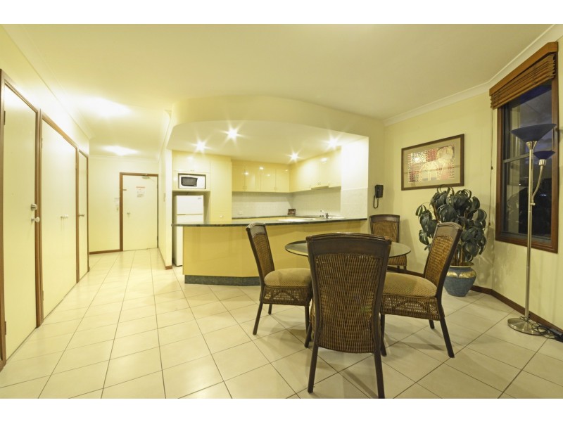 11/4 Golden Orchid Dr, Airlie Beach QLD 4802