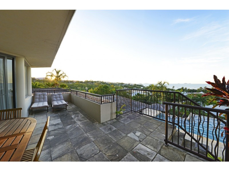 11/4 Golden Orchid Dr, Airlie Beach QLD 4802