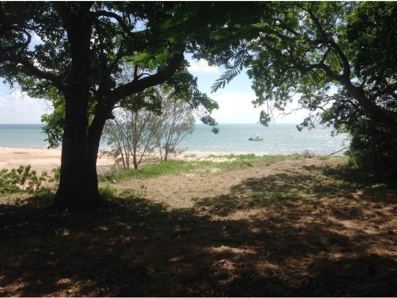 76 Gloucester Ave, Hideaway Bay QLD 4800