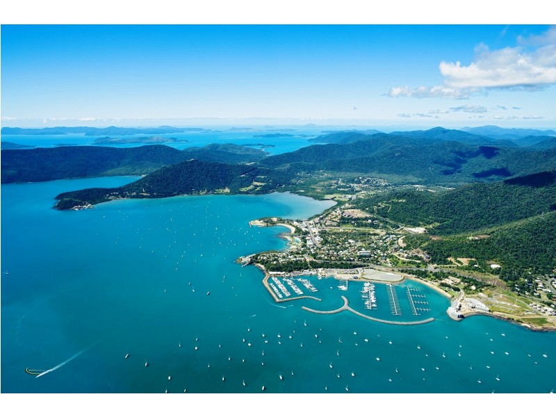 150 Shingley Drive, Cannonvale QLD 4802