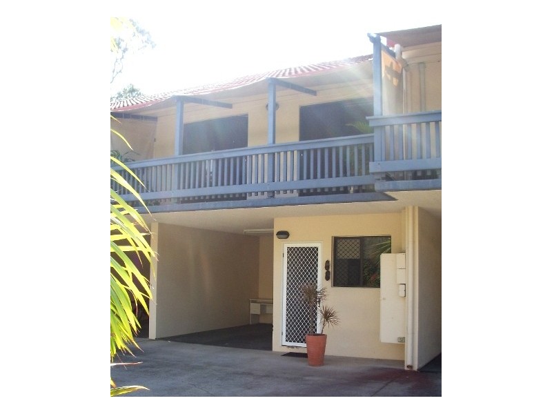 4/5 Pleasant Drive, Cannonvale QLD 4802