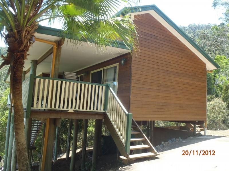 24 Eshelby Drive, Cannonvale QLD 4802