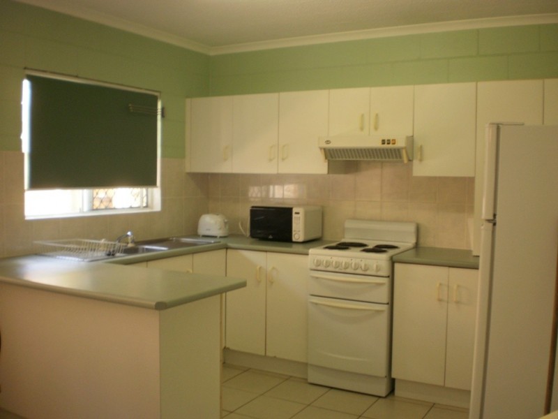 27/3 Eshelby Drive, Cannonvale QLD 4802