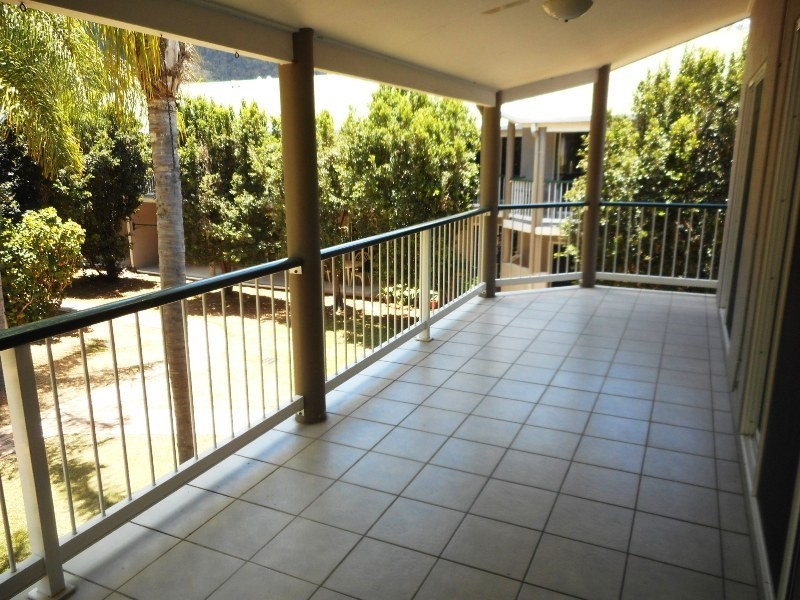 3C/10 Island Drive, Cannonvale QLD 4802