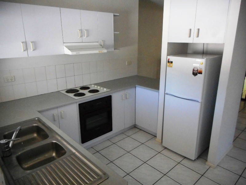 3C/10 Island Drive, Cannonvale QLD 4802