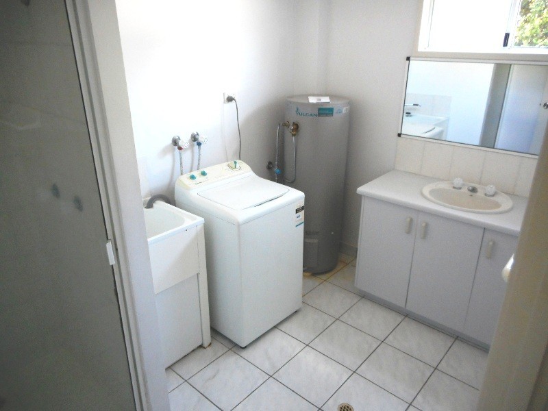 3C/10 Island Drive, Cannonvale QLD 4802