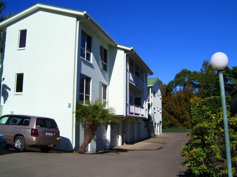 3C/10 Island Drive, Cannonvale QLD 4802