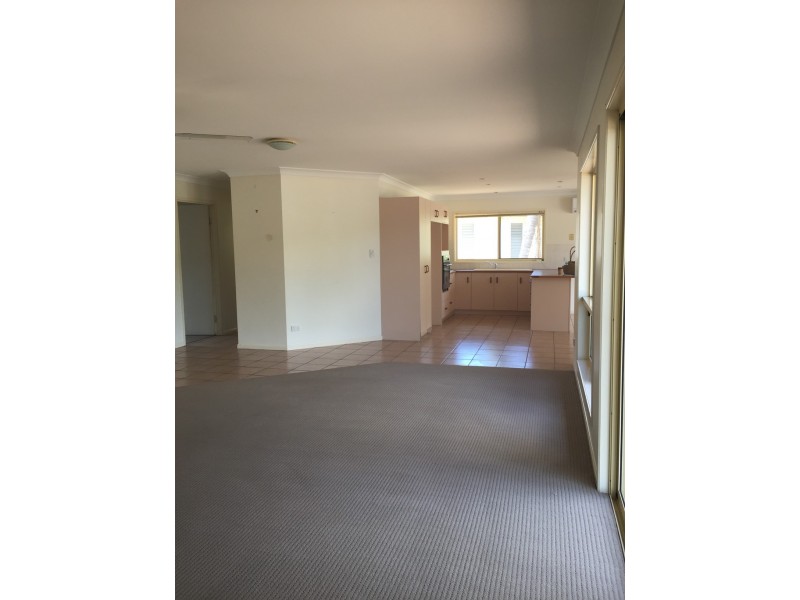 28 Panoramic Court, Cannonvale QLD 4802